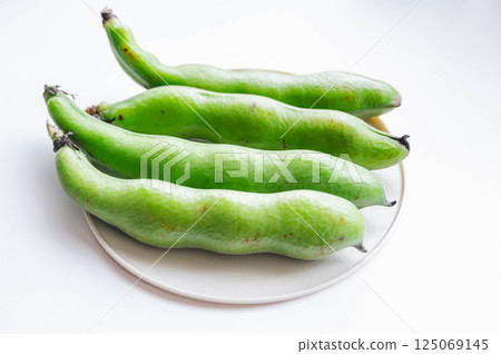 Broad beans Broad beans 125069145
