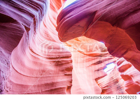 美國亞利桑那州下羚羊峽谷 美國亞利桑那州下羚羊峽谷 125069203