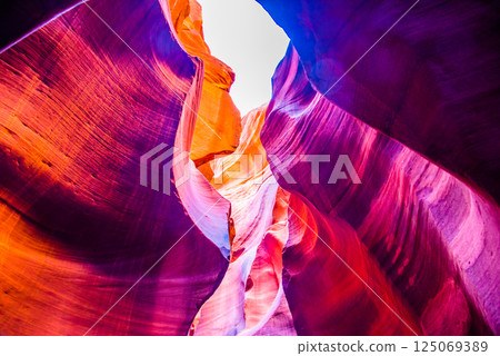 Lower Antelope Canyon, Arizona, USA 125069389