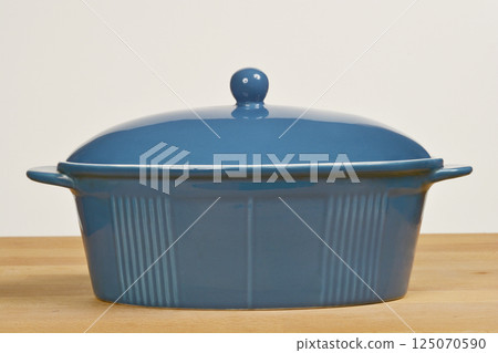 Blue ceramic cooking pot Blue ceramic cooking pot 125070590