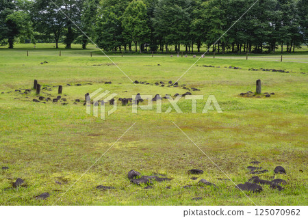 Nonakado Stone Circle and sundial remains at the special historic site "Oyu Stone Circle" Nonakado Stone Circle and sundial remains at the special historic site "Oyu Stone Circle" 125070962