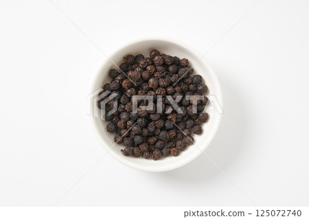 Black pepper spice image Black pepper spice image 125072740