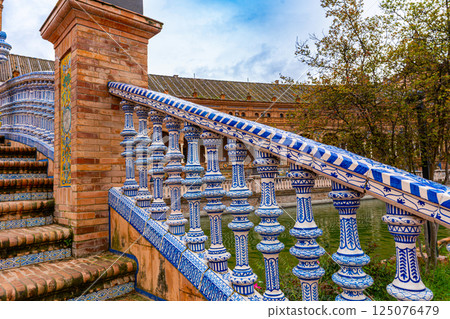 The stunning Plaza de Espana, Seville 125076479