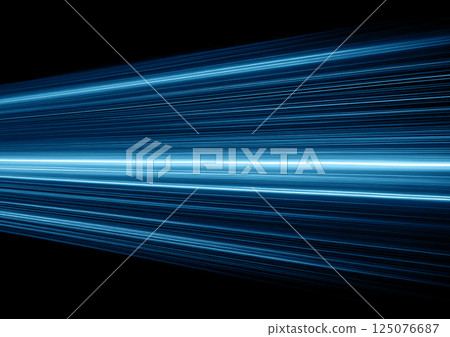 黑色背景上的淡藍色光 125076687