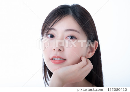 Beauty image of young women 125080410