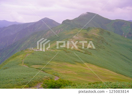 飯豐山脈的紋內山至北又山的山脊線 飯豐山脈的紋內山至北又山的山脊線 125083814