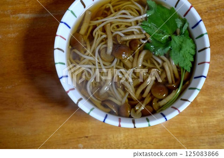 Sake wheat noodles 125083866