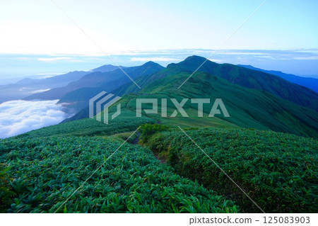 The ridgeline from Mt. Monnai in the Iide mountain range towards Honyama 125083903