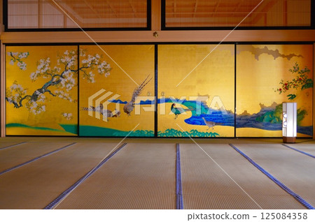 隔間畫《櫻花與雉雞》(名古屋城、本丸禦殿、表書院一間東側/愛知縣名古屋市) 隔間畫《櫻花與雉雞》(名古屋城、本丸禦殿、表書院一間東側/愛知縣名古屋市) 125084358