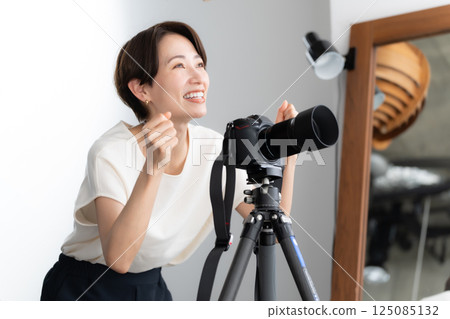 女性攝影師 125085132