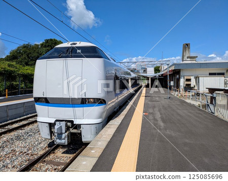 能登鐵道七尾線 IR 石川鐵道 和倉溫泉站 特急 能登燈 683 系列 125085696