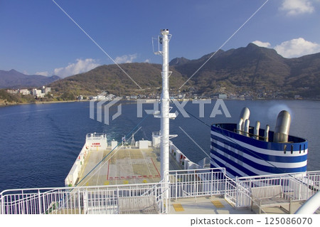View of the port town from the Jumbo Ferry "Aoi" departing from Sakate Port, Shodoshima 125086070