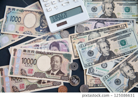 Asset formation: Japanese yen (new banknotes) and US dollar Asset formation: Japanese yen (new banknotes) and US dollar 125086631
