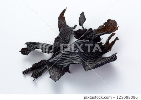 Arame (seaweed) 125088086