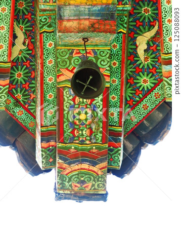 a small wind bell of a Korean temple a small wind bell of a Korean temple 125088093