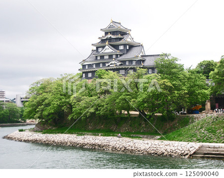 岡山縣的岡山城（烏鴉城）和旭川 125090040