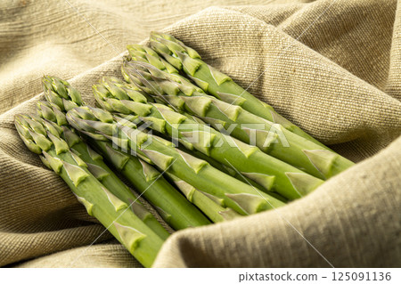 新鮮美味的蘆筍 新鮮美味的蘆筍 125091136