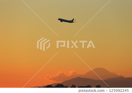 Sunset sky and Mt. Fuji from Haneda Airport 125092245