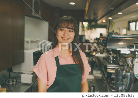 咖啡館 咖啡廳 店員 125092632