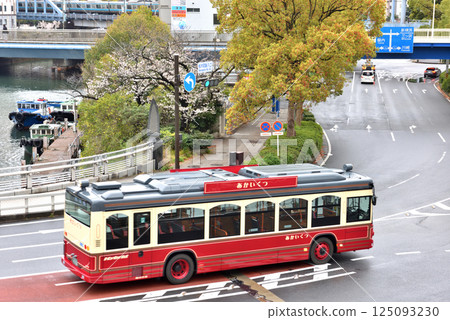 The Akaikutsu train runs over the Benten Bridge on the Ooka River in Yokohama 125093230