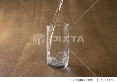 水 水 125093470