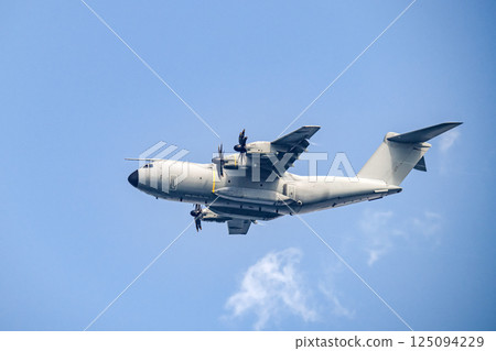 France Airplane transport Airbus A400M Atlas, military transport aircraft Europe NATO 125094229