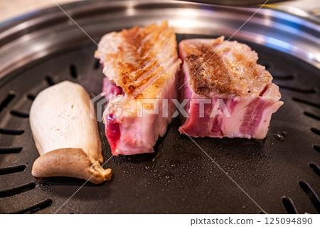Korean barbecue in Seoul - Samgyeopsal Korean barbecue in Seoul - Samgyeopsal 125094890