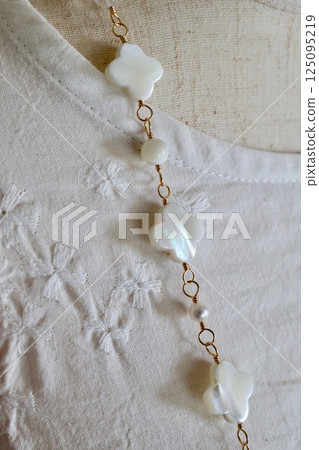 15mm花形貝殼長項鍊（白貝母） 125095219