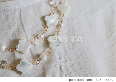 15mm花形貝殼長項鍊（白貝母） 125095429