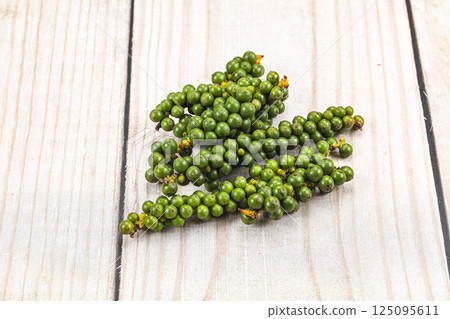 Green pepper corn on the branch Green pepper corn on the branch 125095611