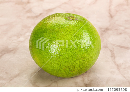 Green ripe fruit sweetie citrus Green ripe fruit sweetie citrus 125095808