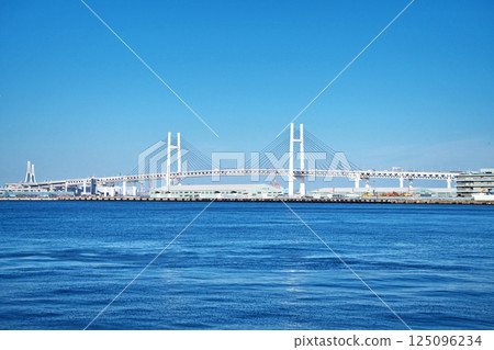 春天的橫濱灣大橋（春季，3月） 125096234
