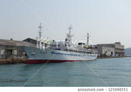 長崎縣、福岡縣、山口縣共同營運漁業訓練船「海遊丸號」 2025/04 125098551