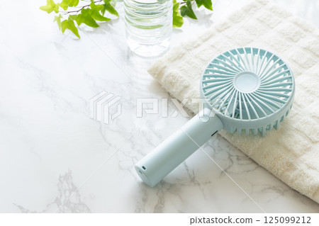 Handy fan, portable electric fan Handy fan, portable electric fan 125099212