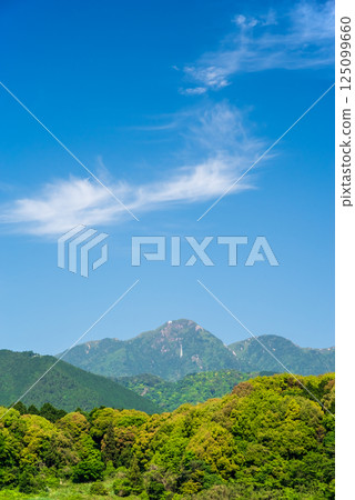 Mt. Gozaisho in the new green season Mt. Gozaisho in the new green season 125099660