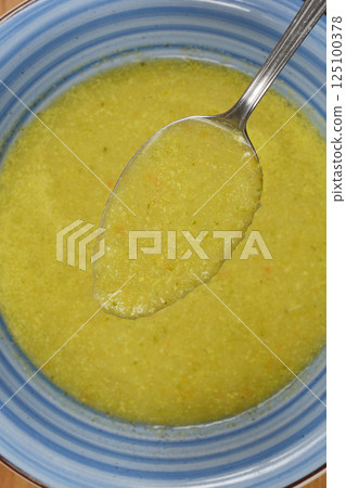Creamy broccoli soup Creamy broccoli soup 125100378