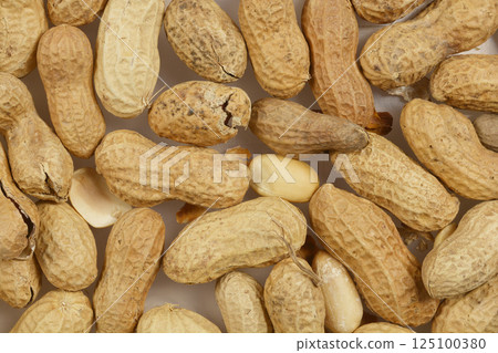 Raw peanuts Raw peanuts 125100380