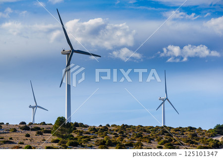Wind turbine plant, power generator Wind turbine plant, power generator 125101347