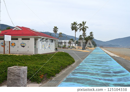 Shiratani Seaside Park in winter 125104338