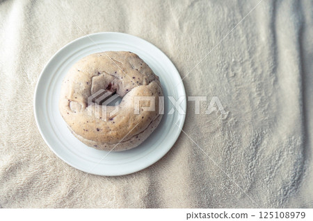 blueberry bagel blueberry bagel 125108979