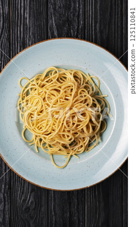 Italian spaghetti Italian spaghetti 125110841