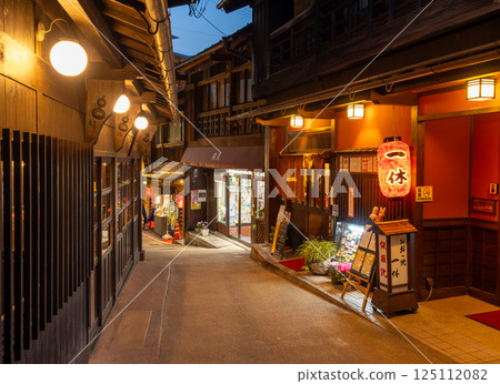 有馬溫泉街景:黃昏的湯本坂 有馬溫泉街景:黃昏的湯本坂 125112082