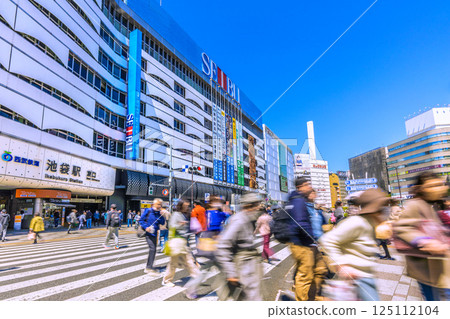 Tokyo cityscape in Japan in April. Looking at the bustling east exit of Ikebukuro Station. Why are there still elderly people in kimonos? = 16th Tokyo cityscape in Japan in April. Looking at the bustling east exit of Ikebukuro Station. Why are there still elderly people in kimonos? = 16th 125112104