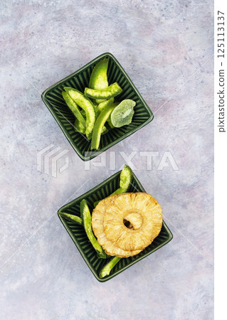 Sweet candied fruit, dried crystallized kiwis. 125113137