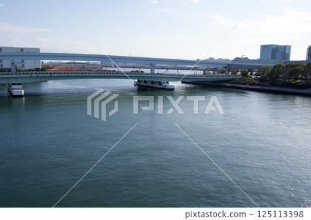 Scenery of Akemi Bridge and Yurikamome Line in Odaiba Scenery of Akemi Bridge and Yurikamome Line in Odaiba 125113398
