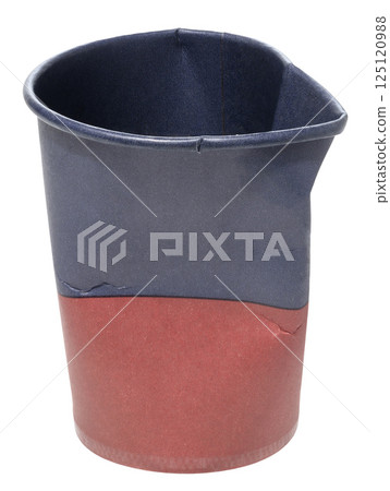 Crumpled cardboard cup on isolated background, recyclable material 125120988
