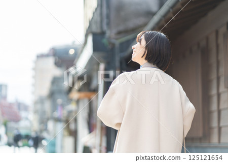 A woman traveling in Kawagoe A woman traveling in Kawagoe 125121654