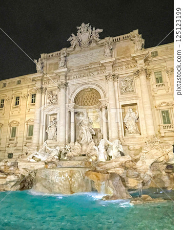 義大利羅馬:修復後的特萊維噴泉 義大利羅馬:修復後的特萊維噴泉 125123199