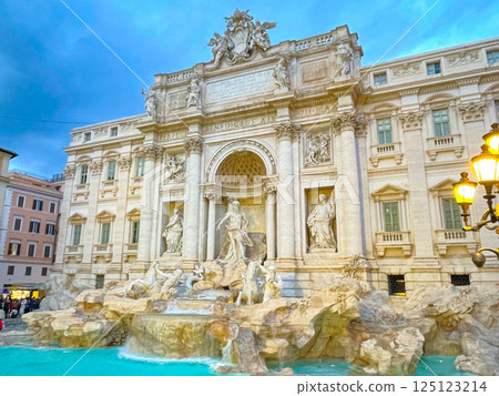 義大利羅馬:修復後的特萊維噴泉 義大利羅馬:修復後的特萊維噴泉 125123214