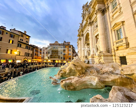 義大利羅馬:修復後的特萊維噴泉 義大利羅馬:修復後的特萊維噴泉 125123217